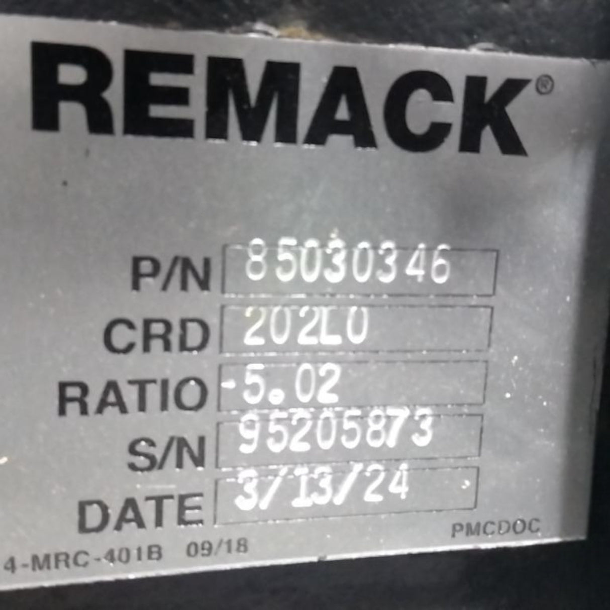85030346 Genuine Mack Differential Carrier