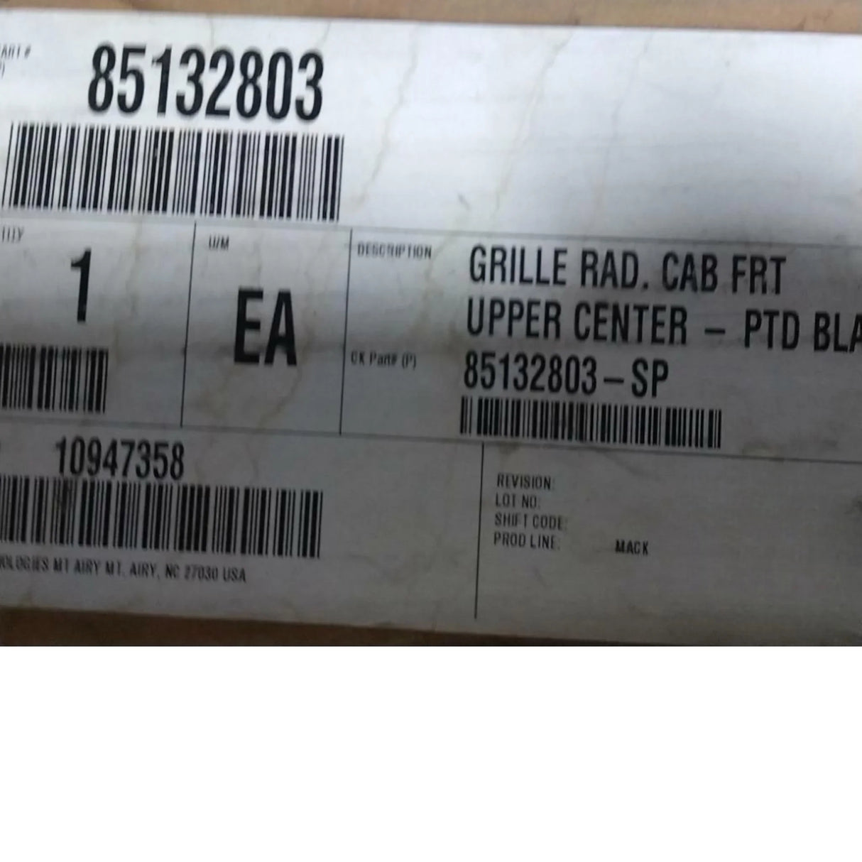 85132803 Genuine Volvo Radiator Grille - Truck To Trailer