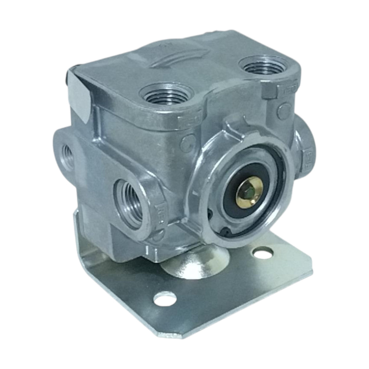 8235-RKN28071 Genuine Mack Relay Valve – Truck To Trailer