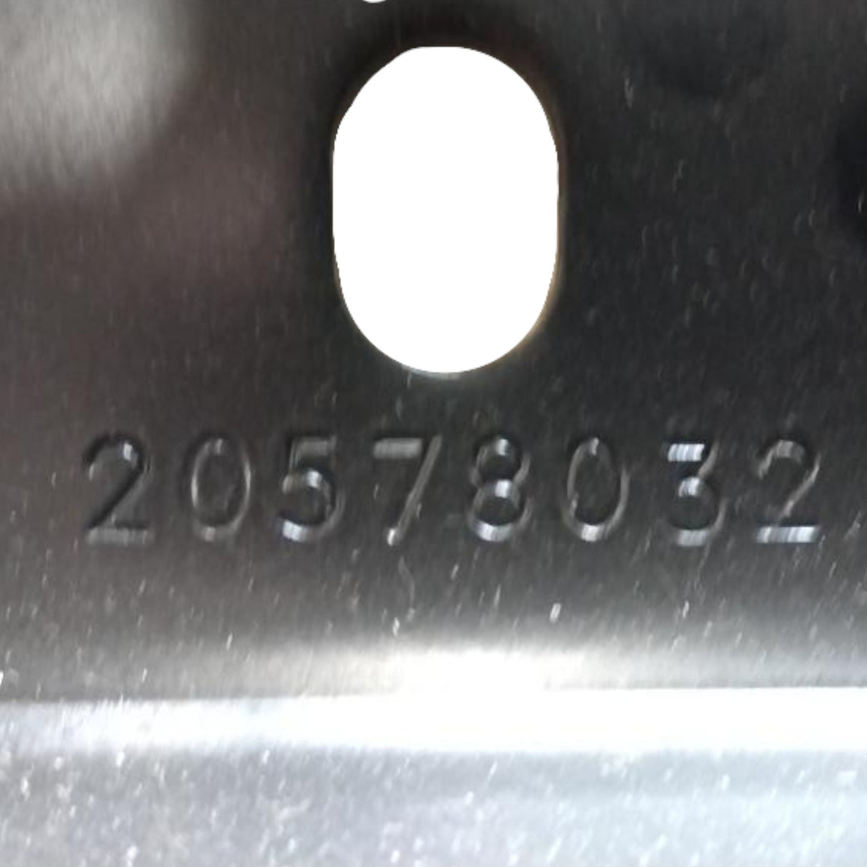20578032 Genuine Mack Angle Bracket