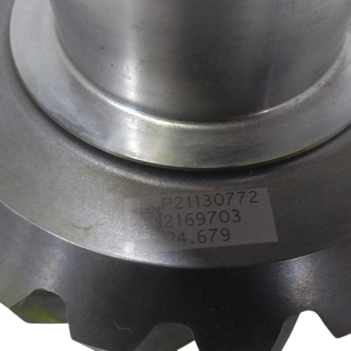 21130772 Genuine Mack Gear Set