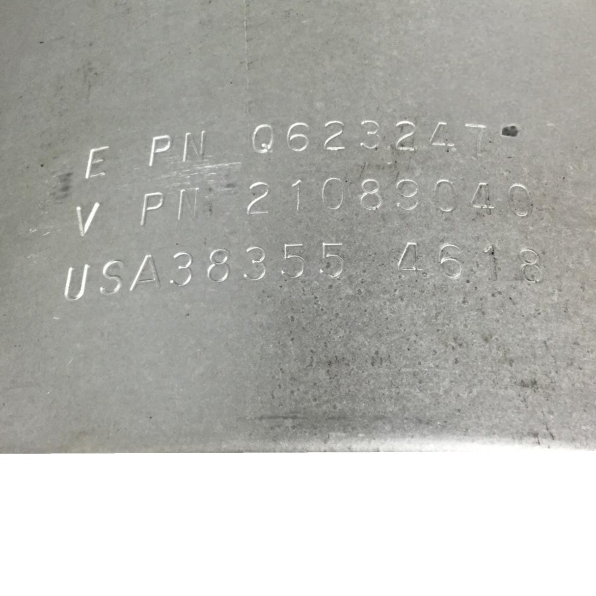 21089040 Genuine Mack Muffler