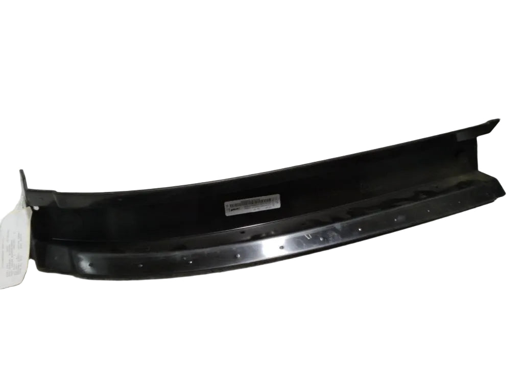 82762908 Genuine Mack Fender Reinforcement