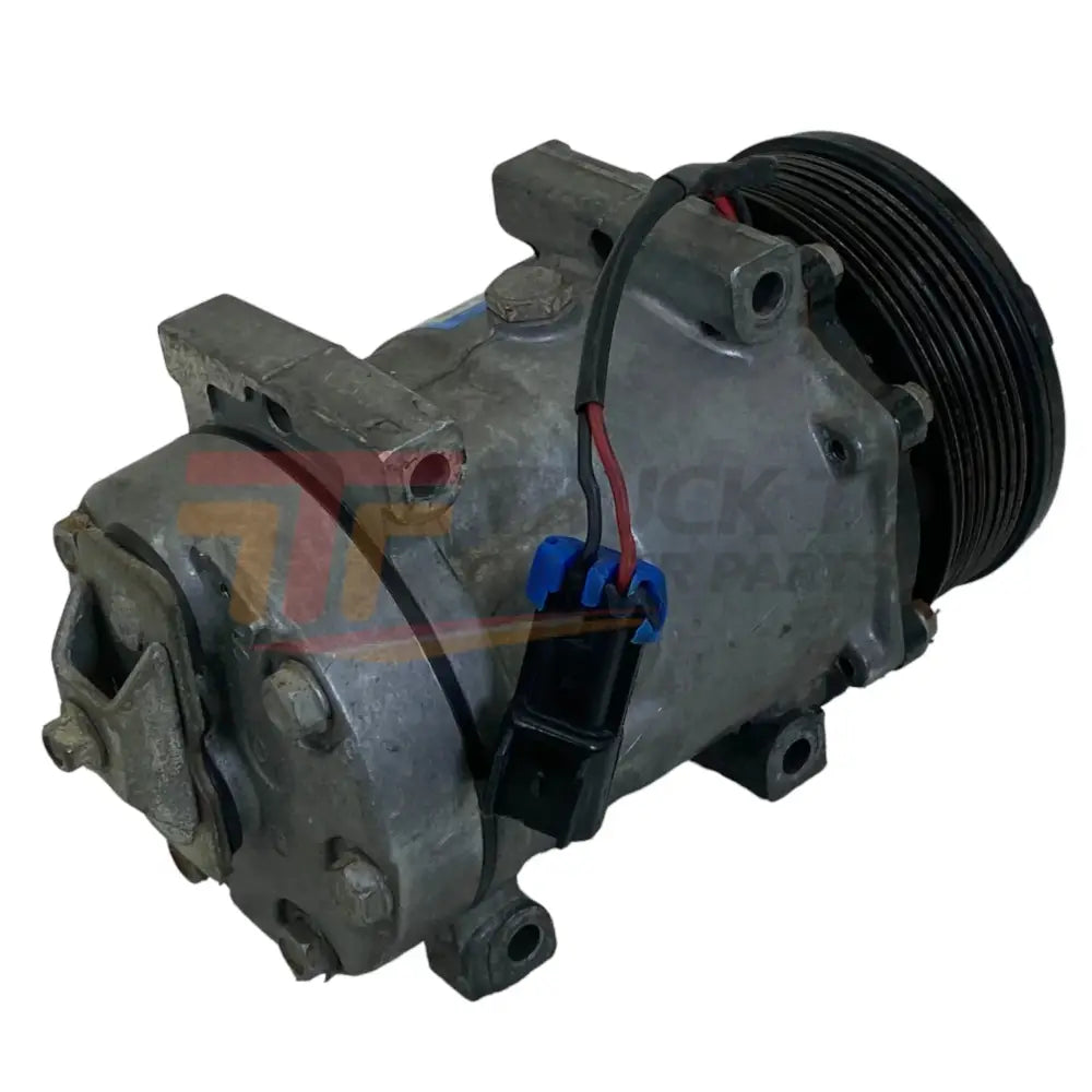 QP7H15 Genuine International A/C Compressor - Truck To Trailer