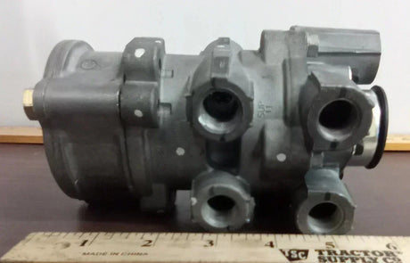 800632 Genuine Bendix Dual Circuit Foot Brake - Truck To Trailer
