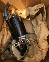 1693012C1 Genuine International Windshield Wiper Motor