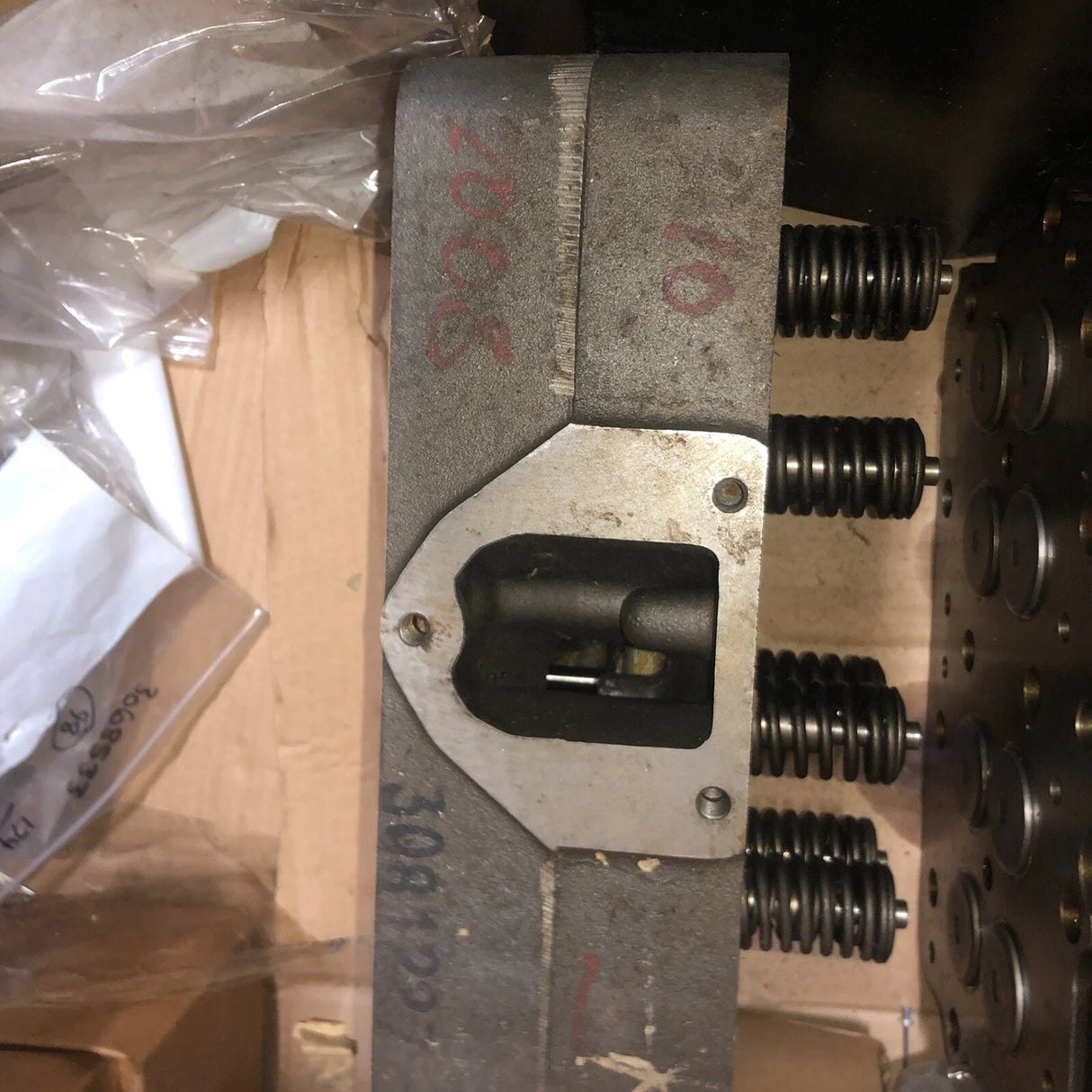3081227 Genuine Cummins Cylinder Head