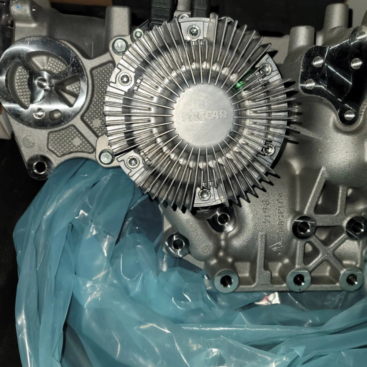 Genuine Paccar Cooling Pump Assembly