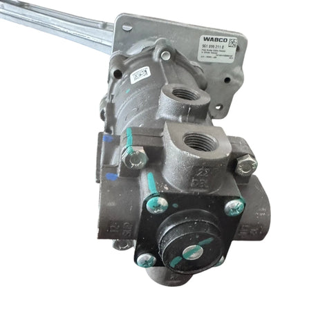 9618992110 Genuine Wabco Foot Brake Valve Pedal Assembly - Truck To Trailer