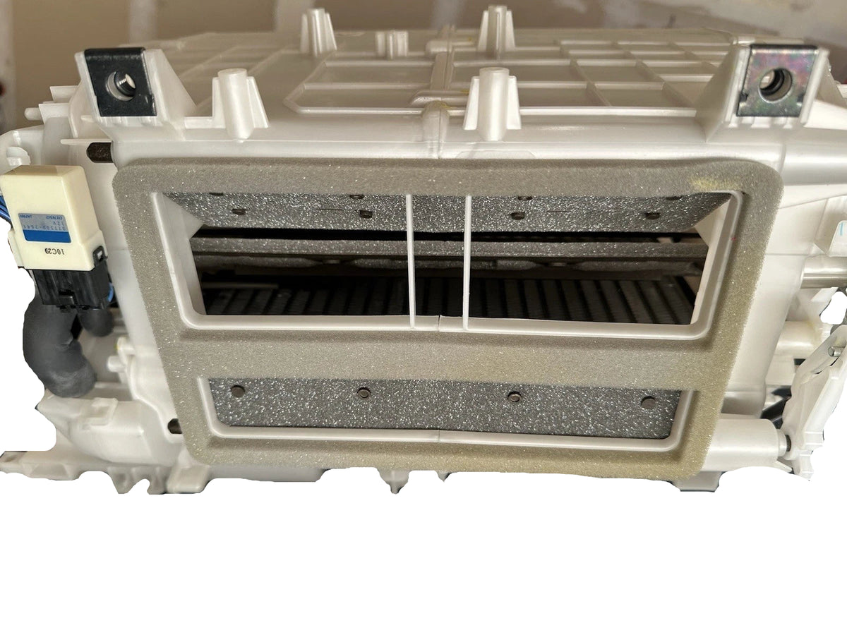 87010E0110 Genuine Hino Air Conditioner Assembly