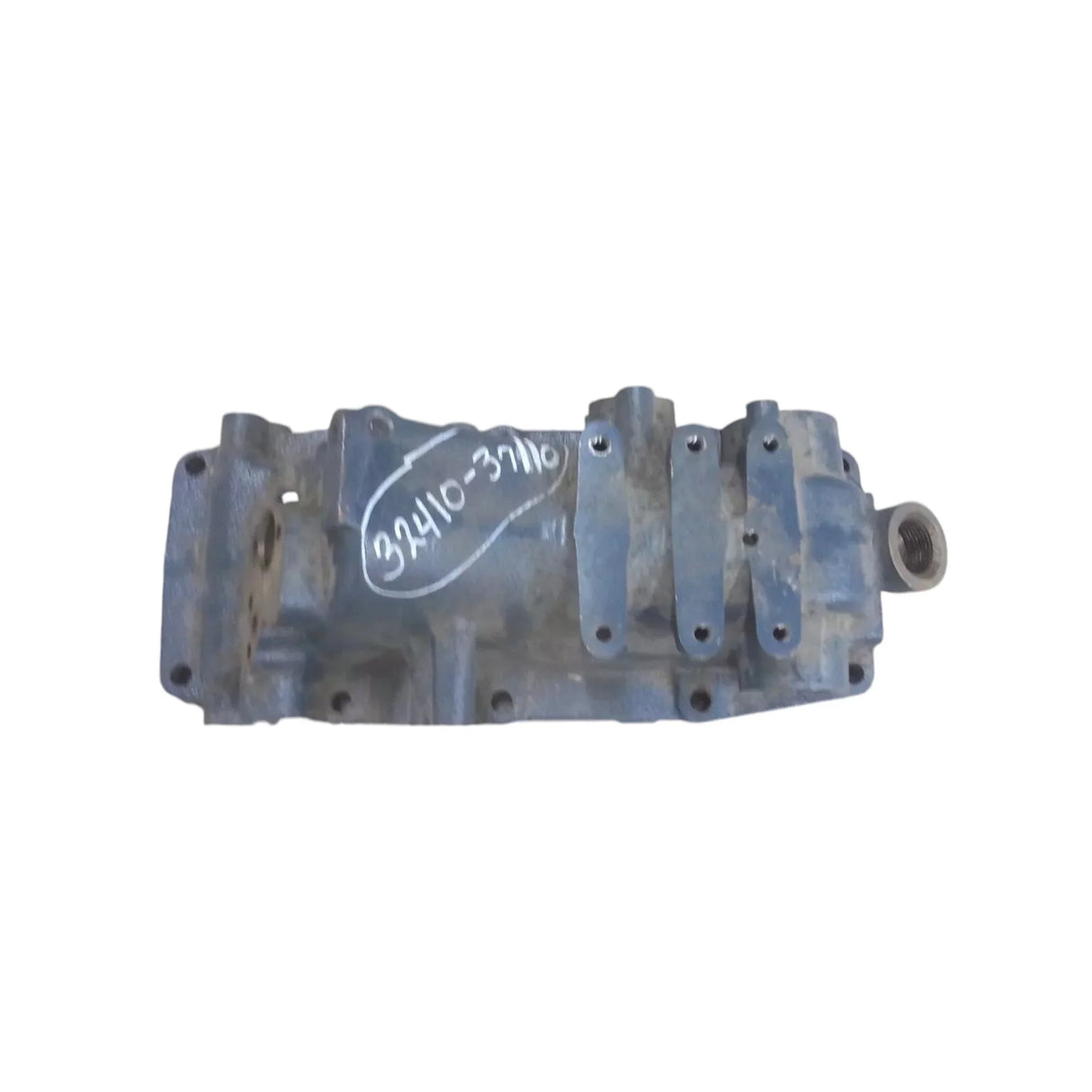 32410-37112 Kubota Hydraulic Cylinder Cover - Truck To Trailer