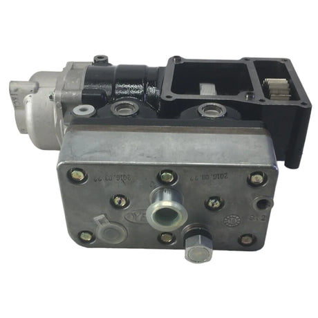 165-472-0004 Genuine International Twin Air Compressor - Truck To Trailer