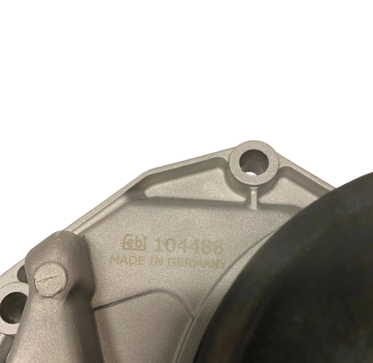 A9362001701 Genuine Detroit Diesel Engine Water PumpA9362001701 Genuine Detroit Diesel Engine Water Pump