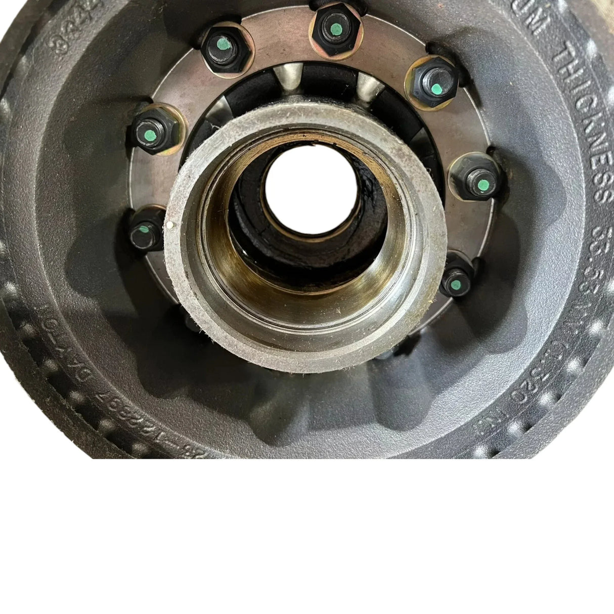 573356C91 Genuine International Front Wheel Hub - Truck To Trailer