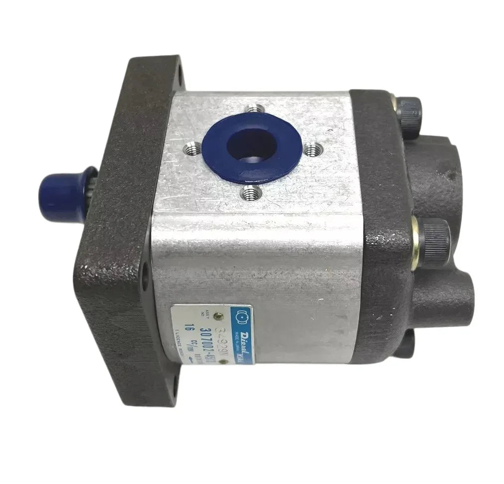 36530-82204 Kubota Oil Presure Pump - Truck To Trailer