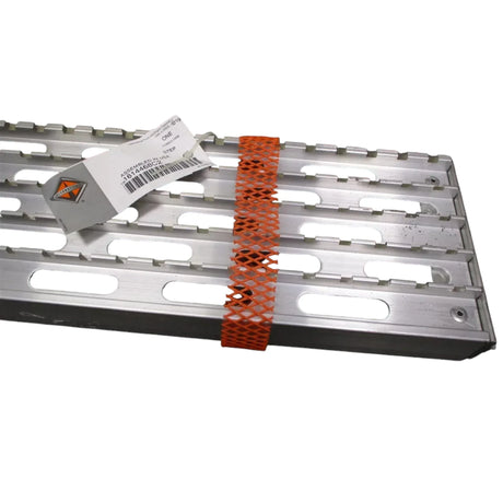 1614468C2 International Step, Fuel Tank - Truck To Trailer