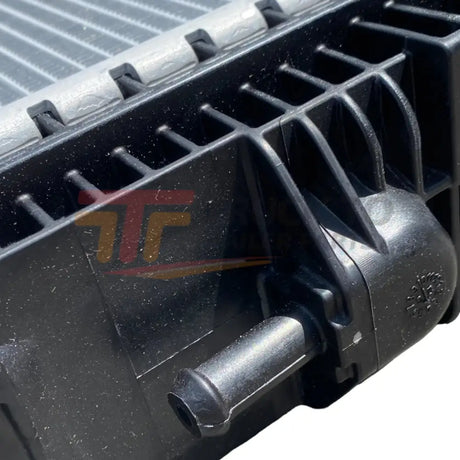 TXE1003850D Genuine Freightliner Radiator Assembly - Truck To Trailer