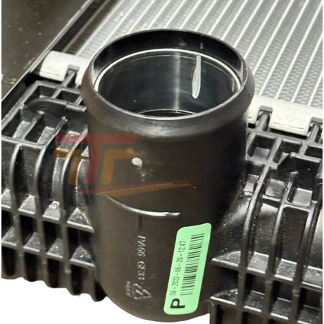 TXE1003998B Genuine Freightliner Housed Radiator Assembly - Truck To Trailer
