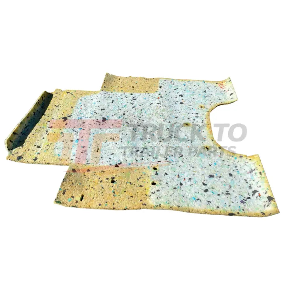 W18-00801-001 Genuine Freightliner Floor Cover - Truck To Trailer