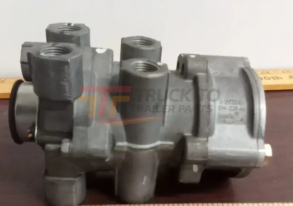 800632 Genuine Bendix Dual Circuit Foot Brake - Truck To Trailer